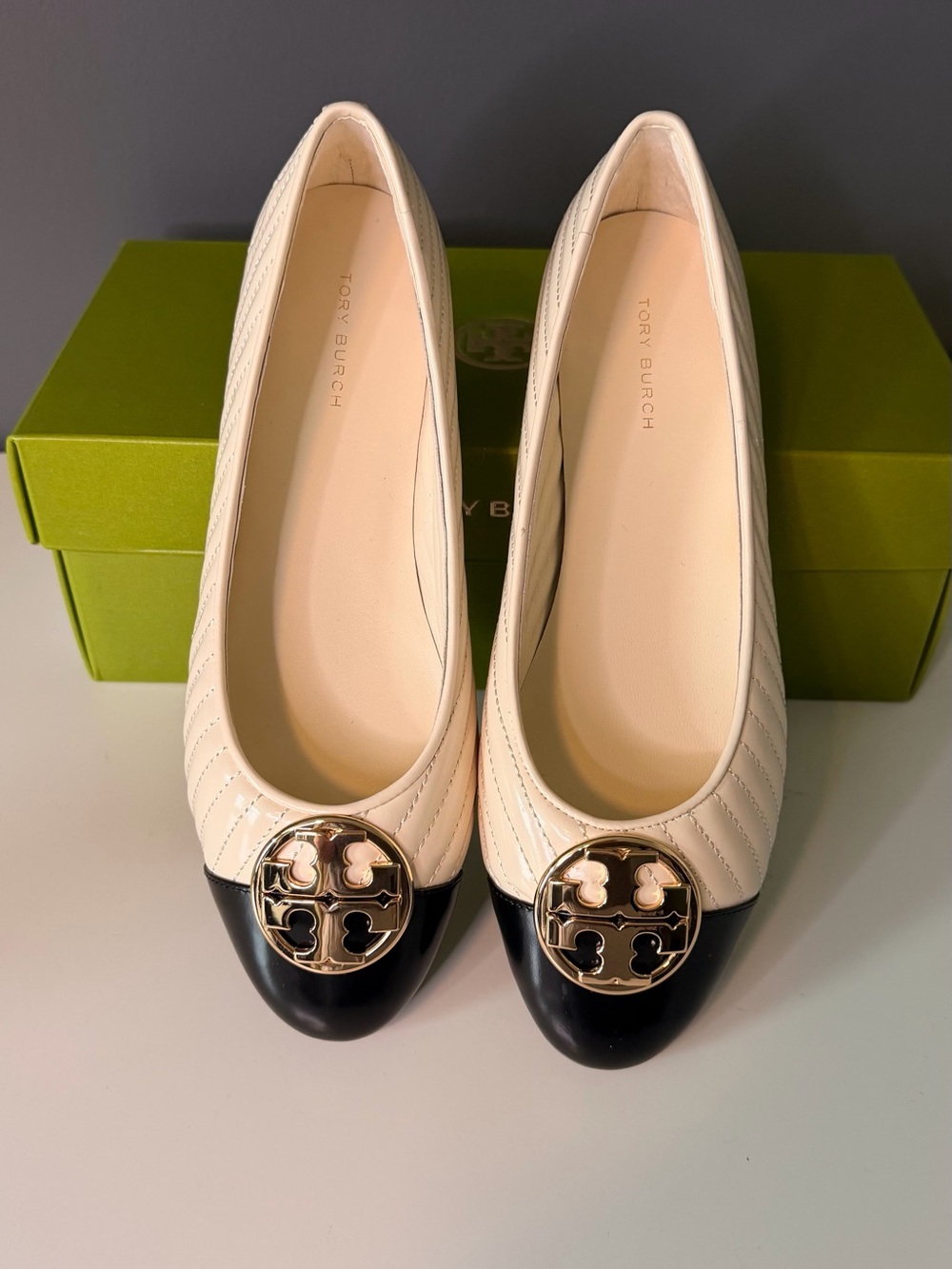 Brand New Tory Burch Chelsea Quilted Cream and Black Ballet Flats